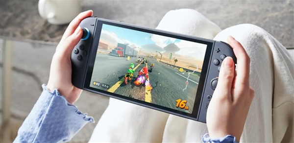 博主开箱Switch 2时没有打码：马里奥数字版激活码被抢兑